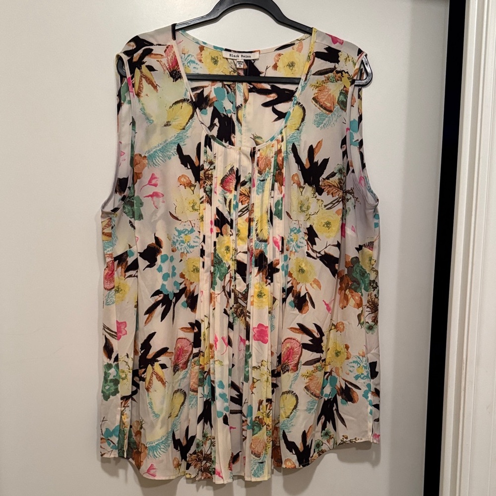 Black Rainn Multicolor Floral Blouse